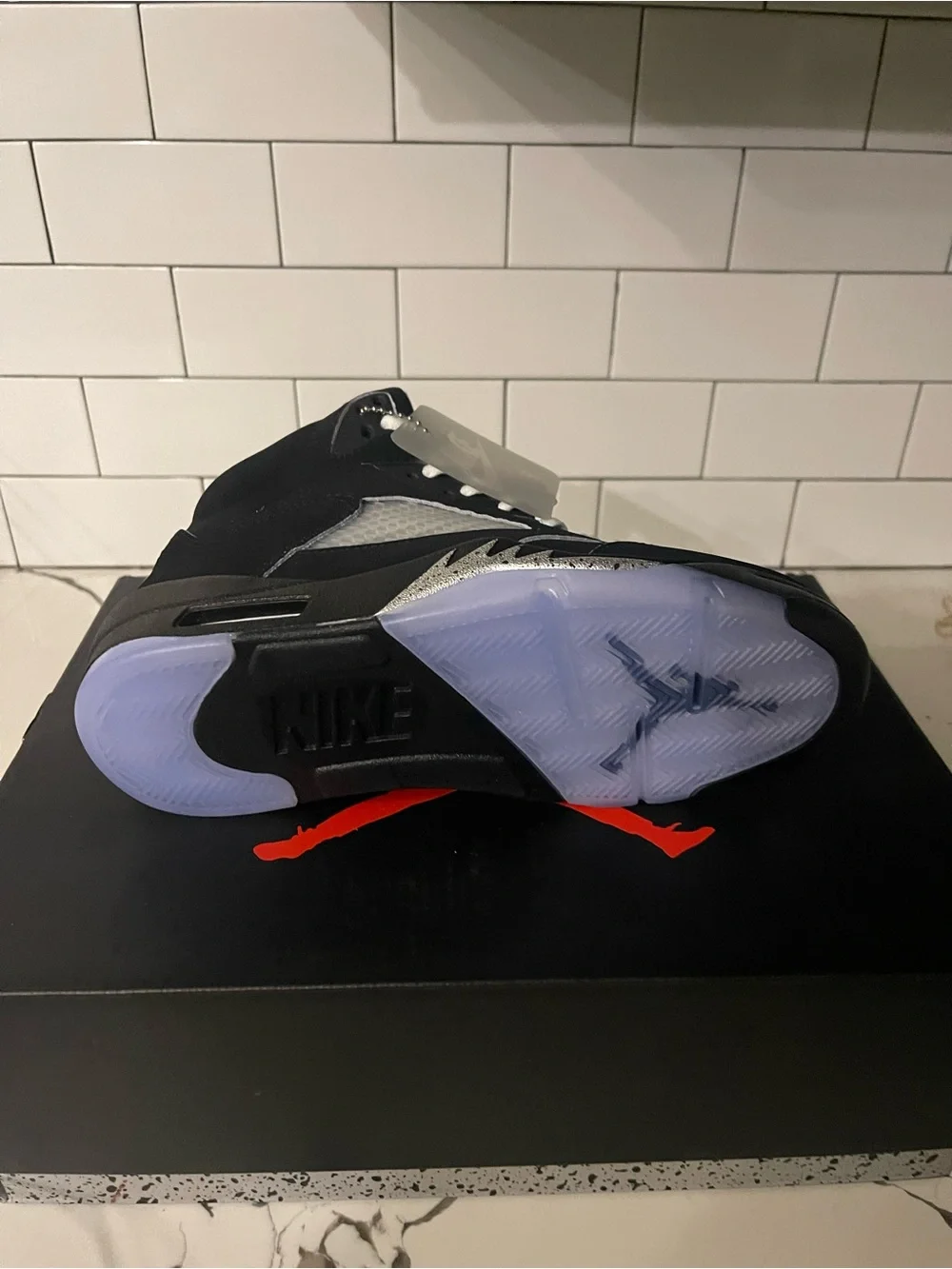 Men’s Retro 5 Metallic Size 7.